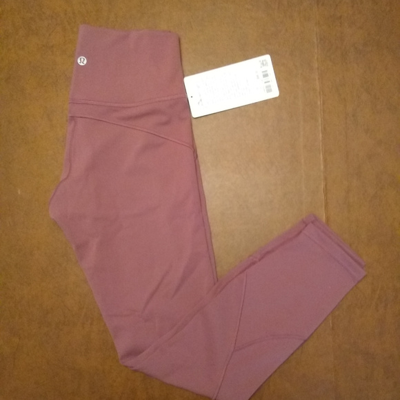 lululemon athletica Pants - NWT Lululemon In Movement Tight 25", Sz 6, PLMF